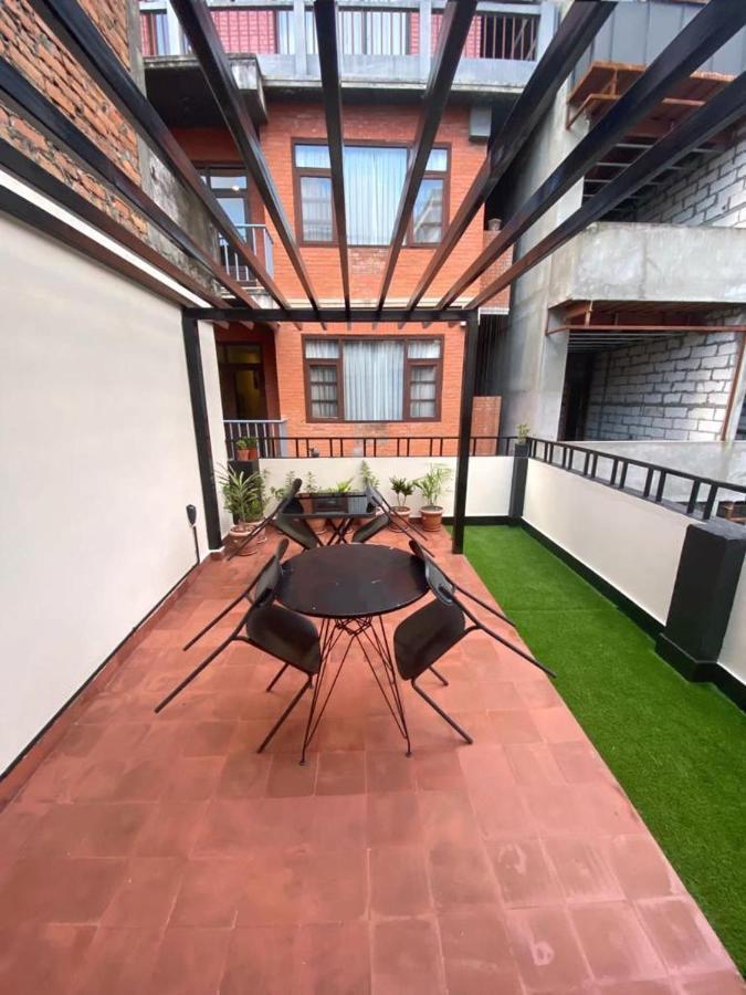 Nexus Inn- The Aparthotel Kathmandu Esterno foto