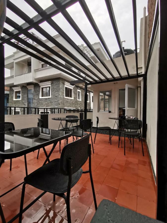 Nexus Inn- The Aparthotel Kathmandu Esterno foto